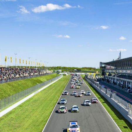 Ferienwohnung Lion Oschersleben Exterior foto